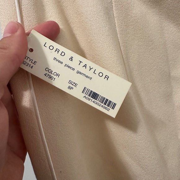 Lord & Taylor Cream 100% Wool Pencil Skirt Size 8P Petite Women’s - Picture 8 of 10